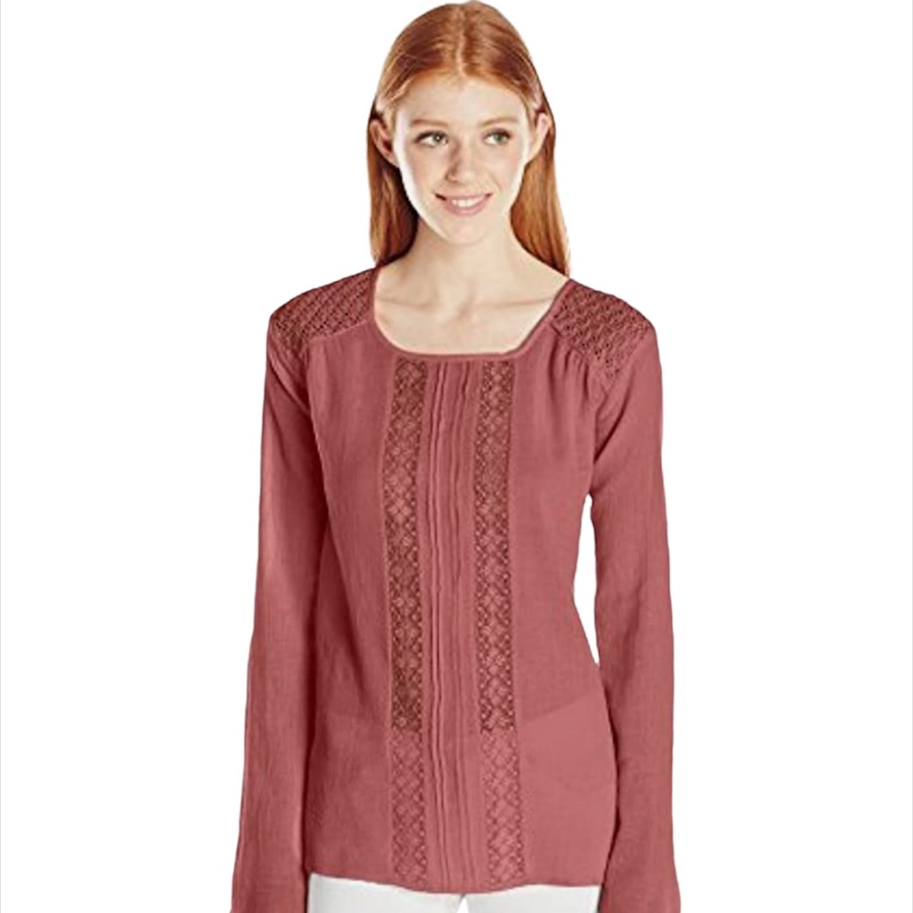 Volcom Women Market Find Long-Sleeve Top.